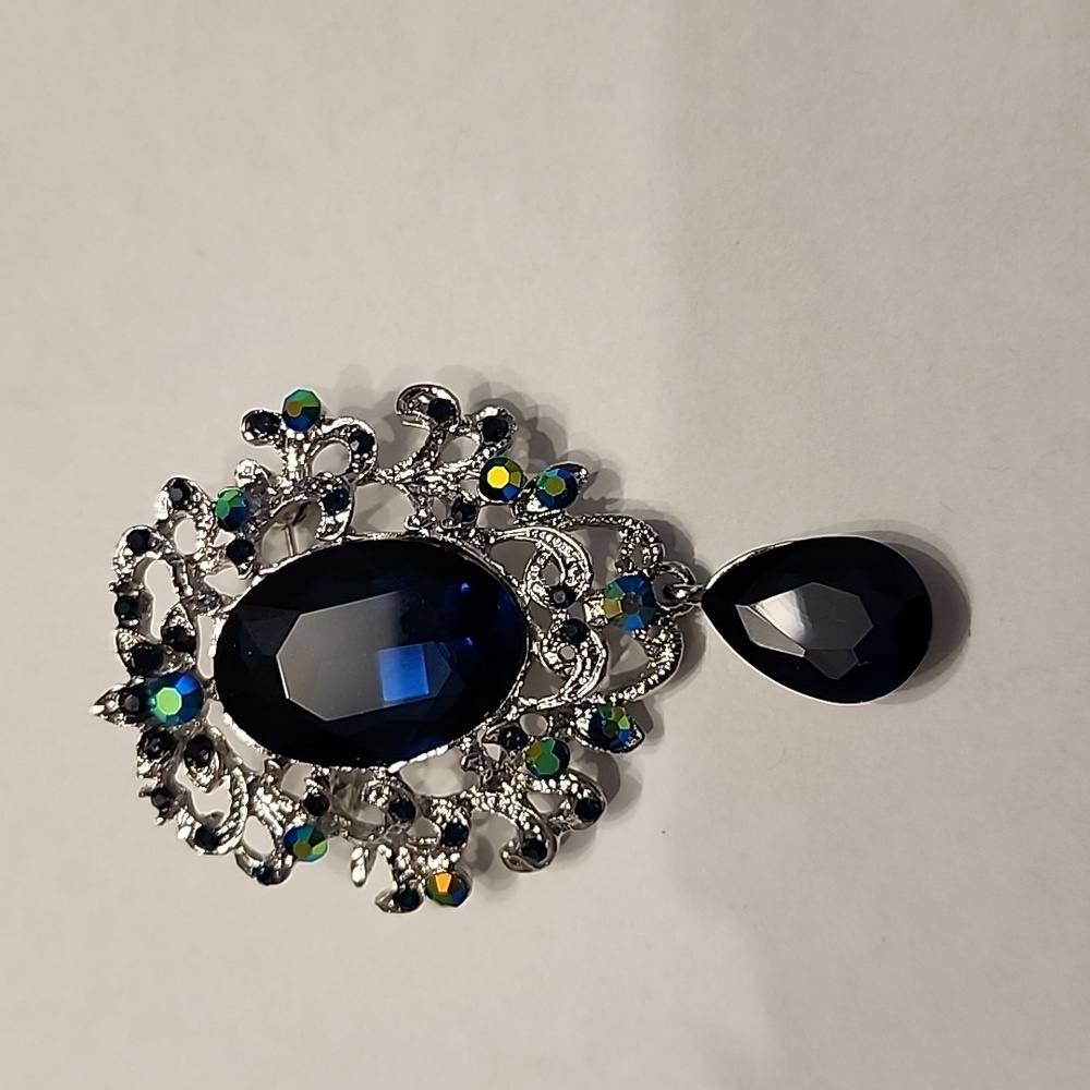 Brooch